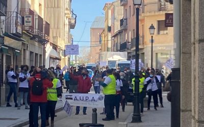 El Barco y otros pueblos de la comarca se sumaron, con 250 manifestantes en una convocatoria de A.U.P.A a pie y en coche, al parón nacional en defensa de los derechos de los autónomos, transportistas y el sector primario