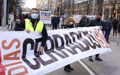 Los trabajadores de la cultura en unión con A.U.P.A protestan en varias ciudades por la falta de ayudas
